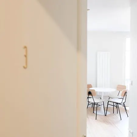 Adele, Sauna Et Balcon Vue - Appt 03 アパート