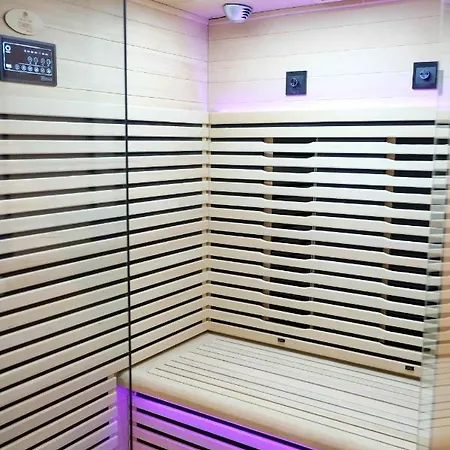 Adele, Sauna Et Balcon Vue - Appt 03 * 梅尔·莱斯·拜恩斯